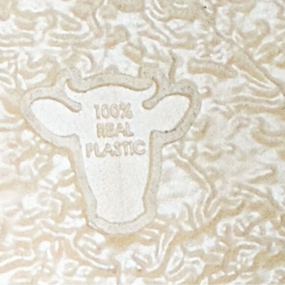 Melissa Possession Sneaker in Olive Green | Size 8 | Waterproof & Vegan - Picture 8 of 10